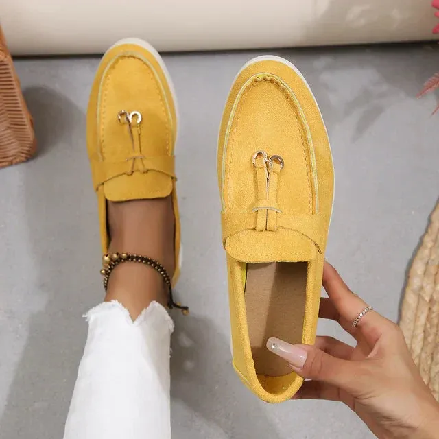 Auriane - Stylish Slip-On Moccasins with Pom Pom