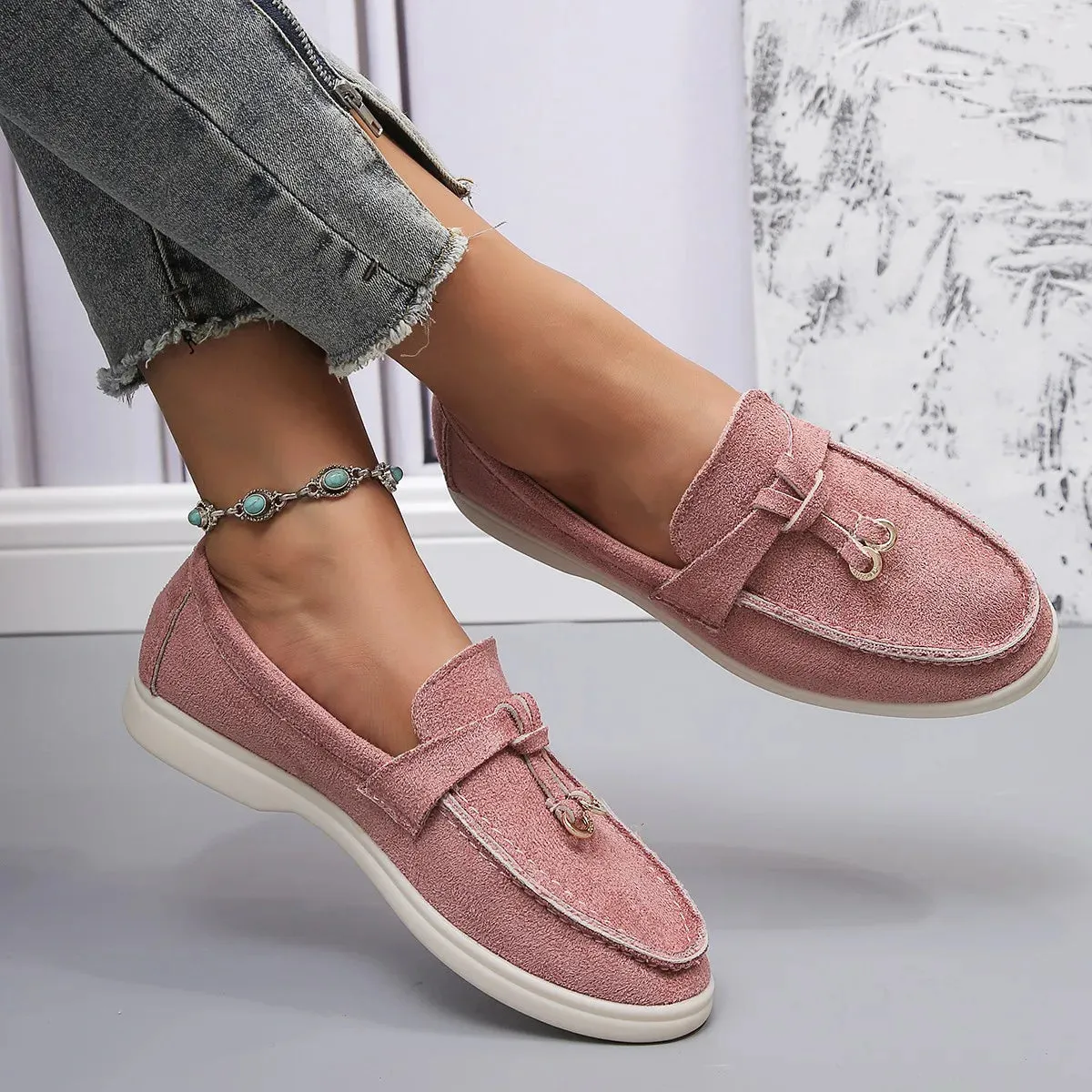 Auriane - Stylish Slip-On Moccasins with Pom Pom