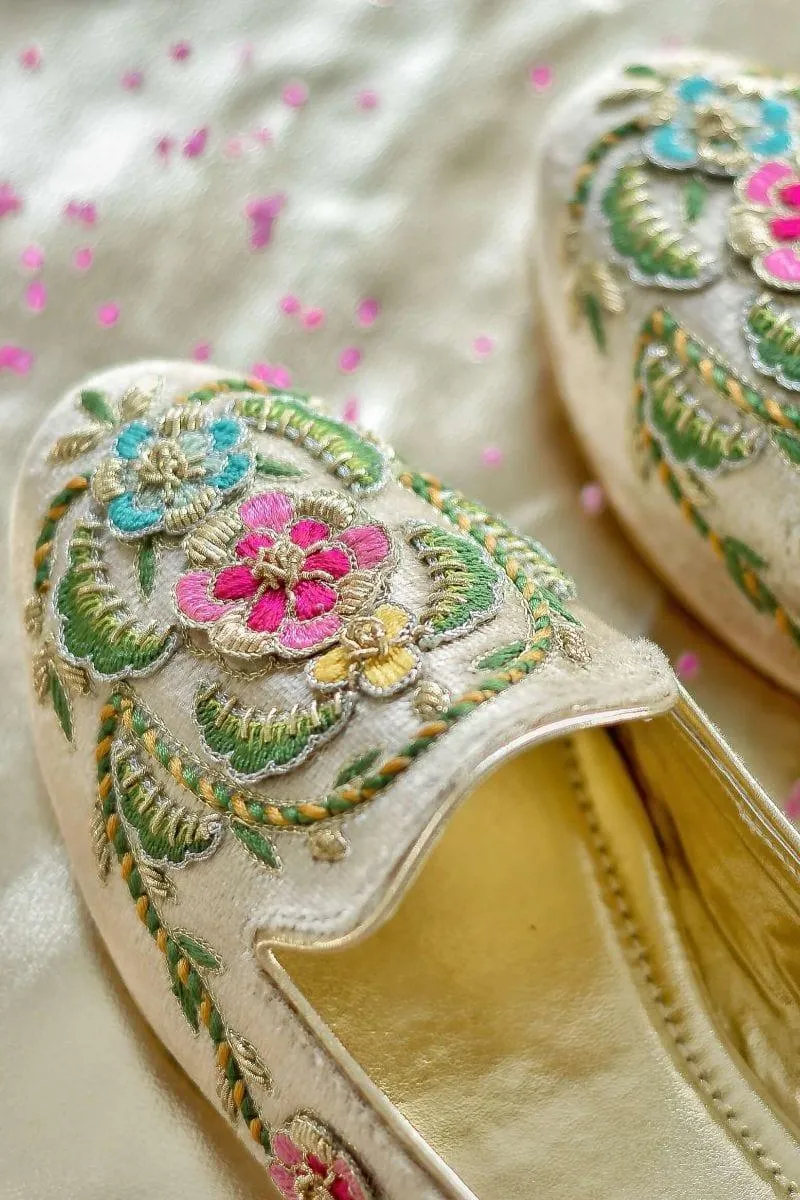 Chapter 13 - Beige Italian Garden Loafers